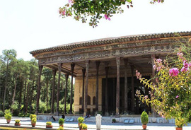 کاخ موزه چهلستون اصفهان به دلیل سم پاشی سازه های چوبی تعطیل می شود